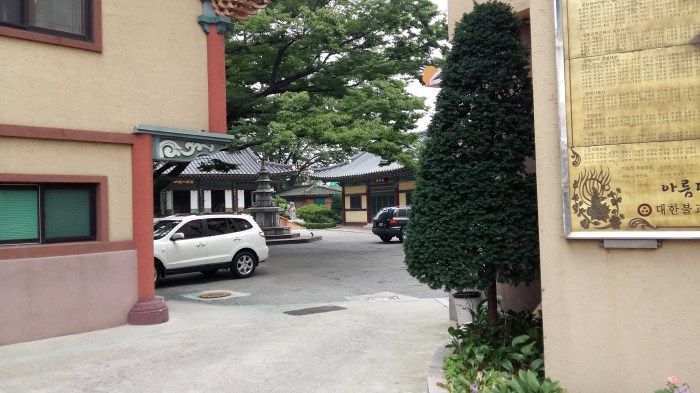 Suwon Buddhist temple